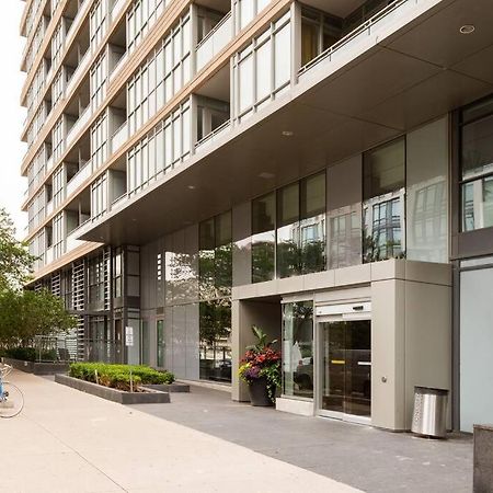 Stylish Downtown Lakeview Condo - One Free Parking Toronto Kültér fotó